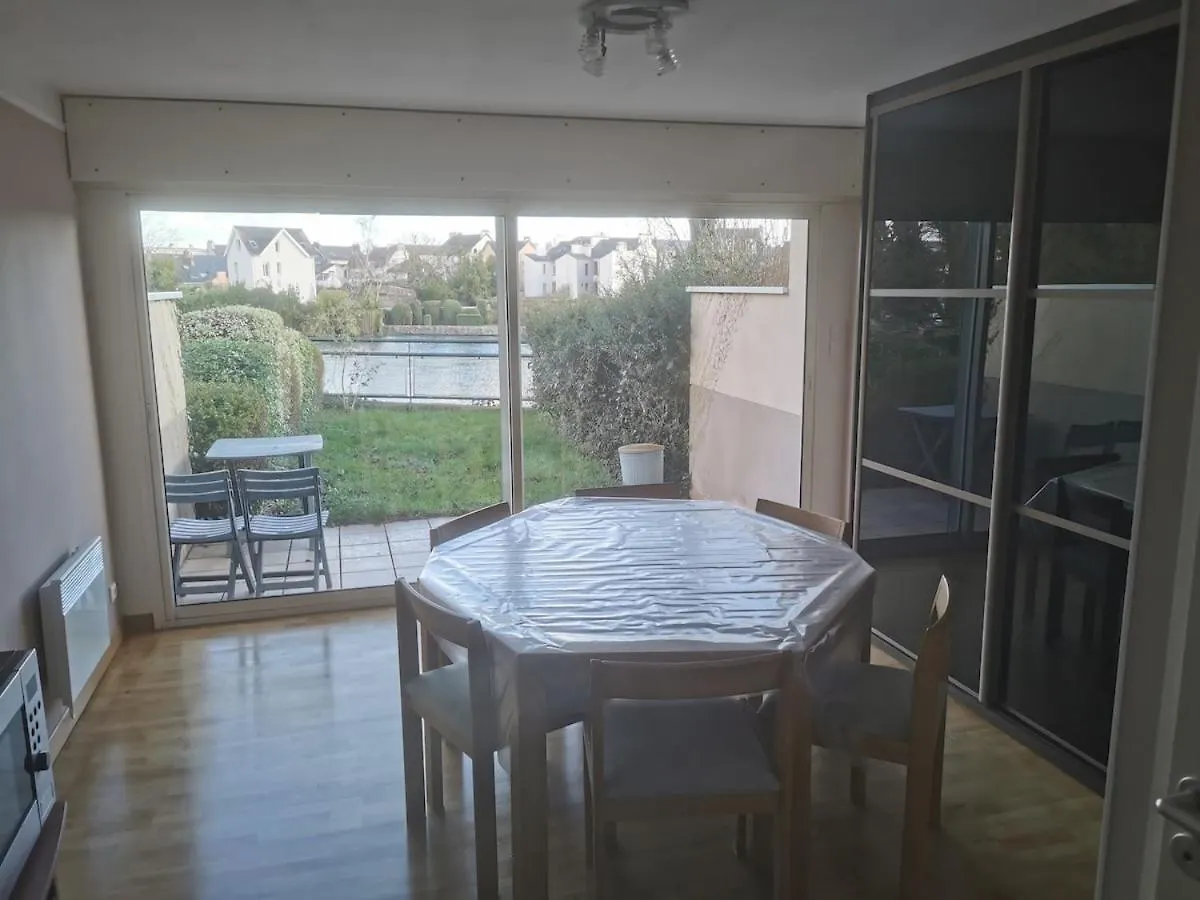 Appartement T1 Bis Pres De L'Etang Au Duc ヴァンヌ アパート